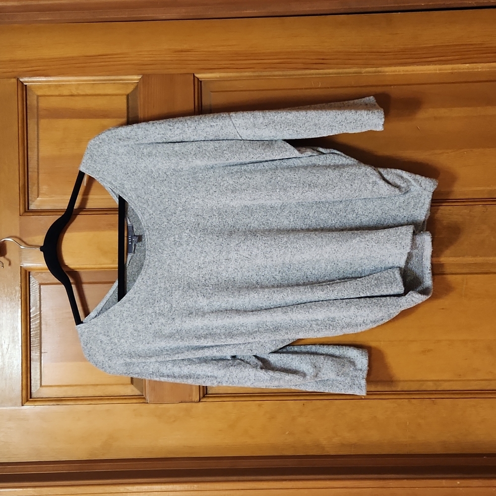 Gyft Women's Gray Soft Top, Small, EUC